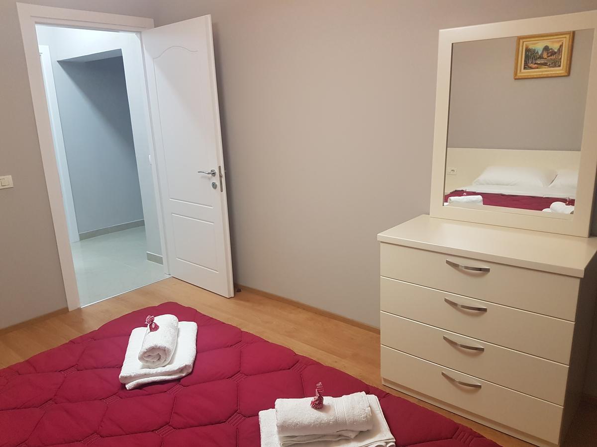 Center * Tirana